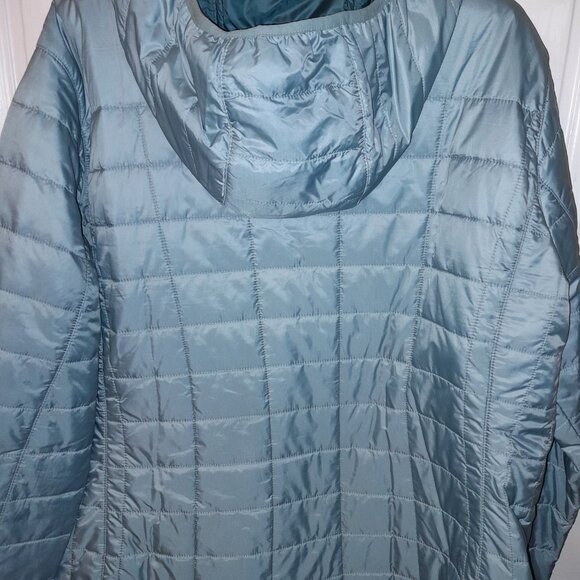 L.L. Bean PrimaLoft Packaway Jacket - Picture 4 of 8